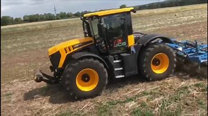 Vorführung des Fastrac 4190. #Fastracfriday #jcb #fastrac #versatility #safety #speed | JCB