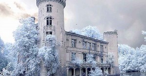 The Castle Was Abandoned After A Fire in 1932. 83 Years Later What’s Inside Leaves The World Speechless.