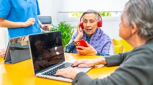 Music Therapy Is Great Help for Dementia Patients | Sixty and Me