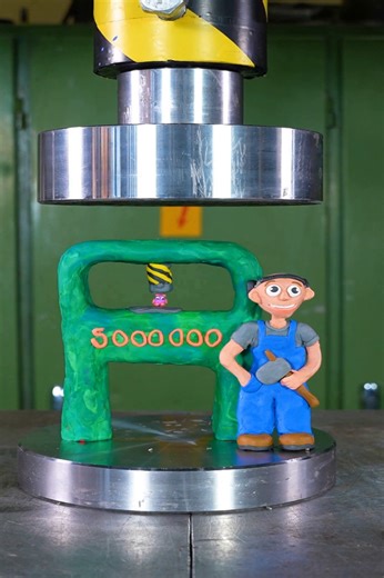 Clay hydraulic press milestone model