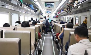 4 Tips Memilih Kursi Kereta Api Agar Posisi Duduk Tidak Mundur - Tribun Travel