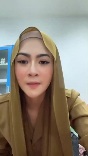 Tutorial Hijab PDH Khaki - Warna Jilbab Sesuai dengan Baju Pemda