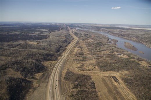 Alberta announces $311M for highways connecting Fort McMurray, northern communities