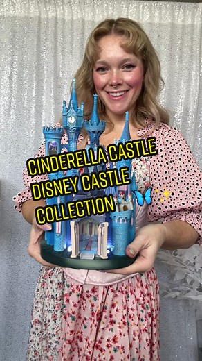 Unboxing Cinderella Castle from Disney Castle Collection