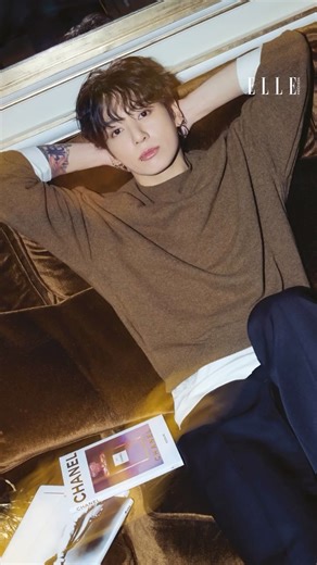 ELLE Indonesia Magazine on Instagram: "ELLE Indonesia’s February 2026 issue opens with a story of quiet triumph, led by cover star @jeeno.atthaya. In an intimate interview, the Thai professional golfer reflects on her glorious time—rising to become the world’s number one female golfer and making history as the first Thai athlete to join @rolex as a Testimonee. In the spirit of Valentine’s, this issue also traces love in its many forms: the enduring creative friendship of @laurabas and @officialp