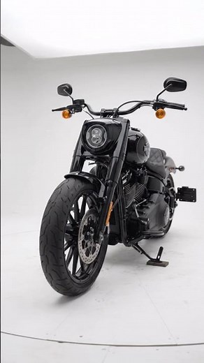 All-black Harley Fat Boy. 6 upgrades. 1 masterpiece. 🖤🔥 #HarleyDavidson #FatBoy #BlackedOut