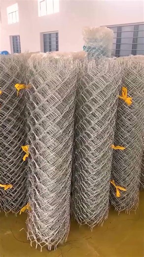 வேலி அமைக்க நினைக்கிறீர்களா?இதைப் பாருங்கள்🔗Protect Your Property with Chainlink Fencing🏡