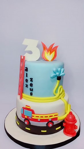 Fire Truck! 🔥 #fondantcake #cakesoftiktok #bisayangbaker #foryoupage