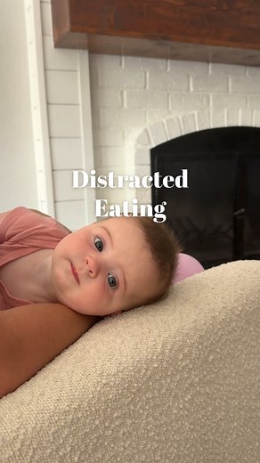 2M views · 145K reactions | If you had a distracted eater, how old were they when you noticed it? What helped the most? Is your baby a distracted eater? Here are tips to help: https://takingcarababies.com/blogs/feeding/is-your-baby-distracted-while-eating ❤️@rebevit baby distracted while eating | distracted feedings | 4 month old | distracted nursing | baby distracted while nursing | Taking Cara Babies | Facebook