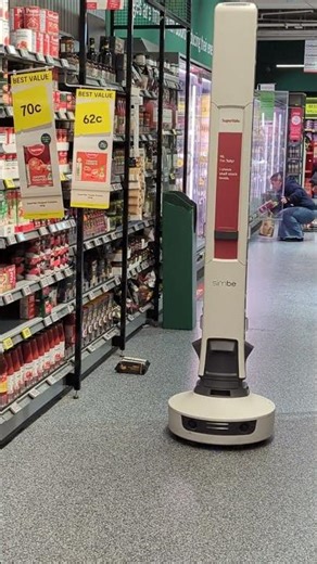 Inside a Smart Store: Robot Checking Inventory in Real Time #RetailTech #SmartStore