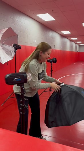 Started yesterday with sweet family smiles, ended it chasing golden light with horses 🤎 In between we squeezed in a hunting shoot and some wrestling action — talk about a full day behind the camera! 📸 Fall has officially entered the chat 😅 #fallmadness #illinoisphotographer #behindthescenes *I do not own rights to the music* | Diekemper Photography