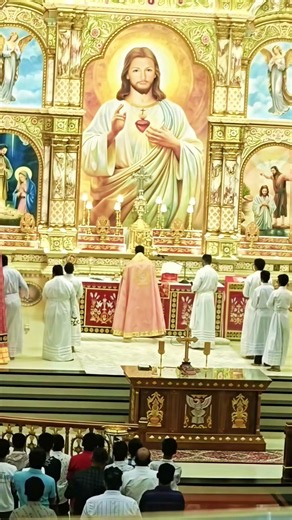 Holy Altar of St George of St Mary's Malankara Catholic Church,Vakayar🔥 #pathanamthitta #church 🙏