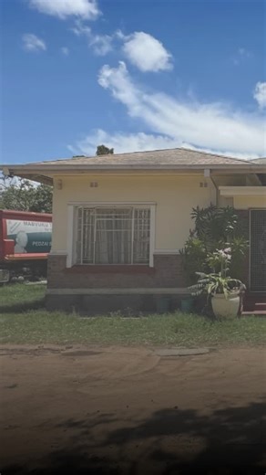 Property.co.zw on Instagram: "Charming Greendale "golden oldie" in Harare East for $300,000! 🏡 Enjoy 4 bedrooms, a formal dining room, a separate lounge, plus a self-contained 2-bedroom cottage on 4,000 sqm! #ZimbabweHomes #ZimRealEstate 🔗 https://c-de.co/9M38O"