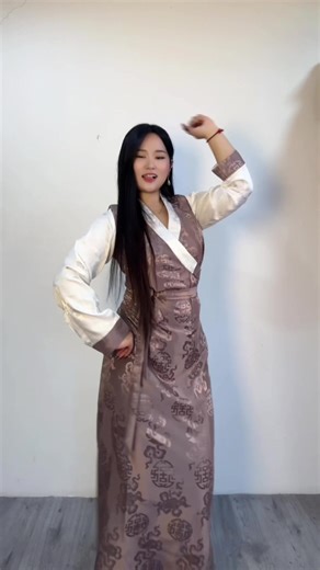 Bakhu Set Now Available on Instagram!