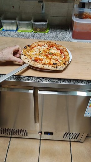 Evo kako nastaje pizza 🍕👌#pizza #tutorial #pithos #zagreb #napoletana #foodie #pizzalover #gostiona | Gostiona