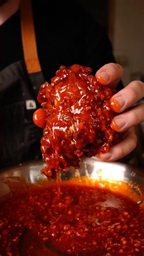 Garlic Glazed Fried Chicken Sandwich 🧄🔥