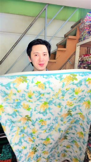 သင်္ကြန်ပါတိတ်ဘေးတွေ စထွက်နေပါပြီ လက်ကား တစ်စီးက စယူလို့ရ 💟 #thingyan #textile #fabric #wholesale #tailoring