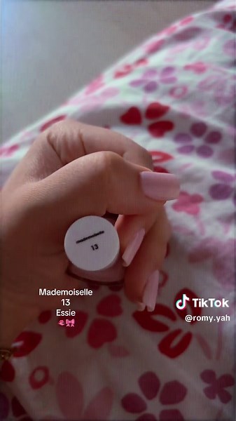 Achieve Effortlessly Smooth Pink Nails with Essie