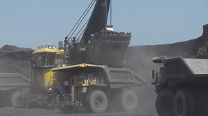 At Teck, one of Canada’s leading mining companies, the P&H 4800XPC electric rope shovel helps the site reach its coking coal production goals — day in, day out. The site leverages the 4800XPC’s large dipper capacity to load their 980 E trucks in three passes, promoting standout operational efficiency and productivity around the clock. Learn more about the P&H 4800XPC can offer your operation: https://bit.ly/36Q6TQH | Komatsu Mining