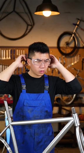 From blur to brilliant! 🔍✨ See every spark with perfect clarity. #ClearVision #Welding #PrecisionWork