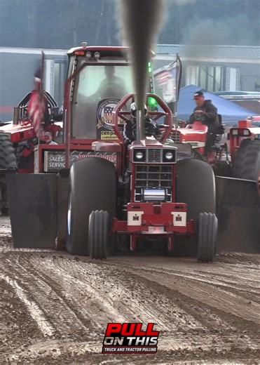 Horsepower Hill at Weaklands Brings the power #international #tractor #pull #pulloffproductions | Pull on This Truck and Tractor Pulling