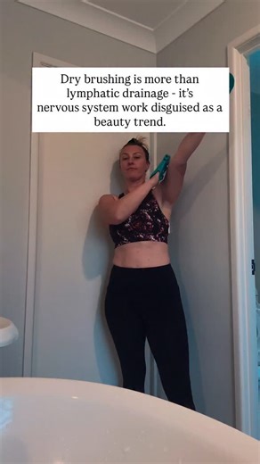 Gemma | Lymphatic Drainage Mentor on Instagram: "This will blow your mind ⬇️ 🧠 Dry brushing can change how your brain perceives pain and threat in the body!! It doesn’t just “move lymph” or “exfoliate skin.” The light, rhythmic brushing activates C-tactile nerve fibres which are special sensory nerves that send safety and soothing signals directly to the brain. These are the same nerves activated by slow touch, massage, and comforting contact. Yes please 🙏🏽 What that means in real life: • It 