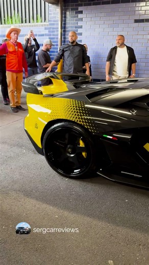 AVENTADOR LAUNCH CONTROL 😳 #lamborghini