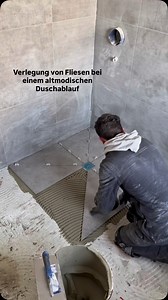 Wir hassen diese Art von Duschrinne, aber trotzdem ist so ein schönes Ergebnis entstanden. #fliesenleger #fliesen #fliesenverlegung | fliesenleger_rubin