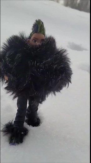 Barbie Winter Look DIY ❄️ Fur Coat + UGGs