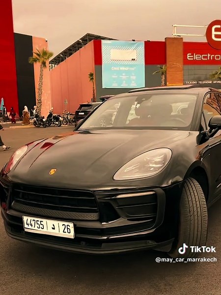 #Biscoitocut #fyp #pourtoi #porsche #porschemacan #location #locationdevoiture #carrental #rent #marocaine🇲🇦 #maroc #marrakech #rabat #casablanca #voiture #الشعب_الصيني_ماله_حل😂😂 #المغرب🇲🇦تونس🇹🇳الجزائر🇩🇿