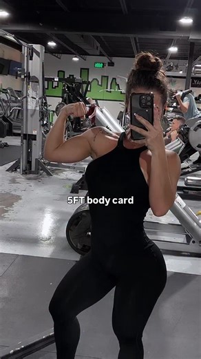 Ana on Instagram: "Every pocket size is built differently 👹❤️"