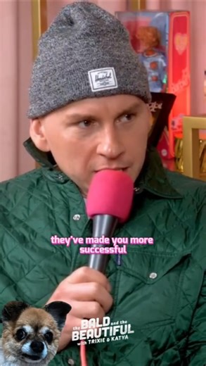 TRIXIE & KATYA ARE RELATABLE 💕 #trixiemattel #katyazamolodchikova #katya #podcast #netflix #shorts