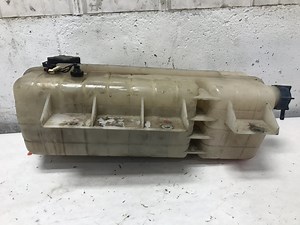 21096702 | Volvo VNL Radiator Overflow Bottle for Sale