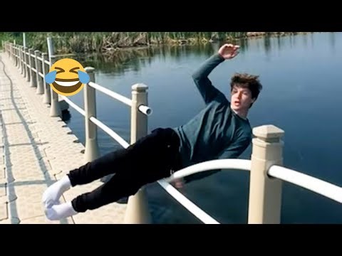 Las Mejores Caídas Graciosas del 2026 😂 Video de Risa Extremo #23