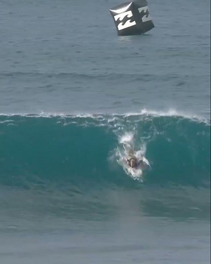 the 3x World Champ is in for Pipe 🏆 ‪@JJF‬ accepted the local event wildcard @lexususa Pipe Pro