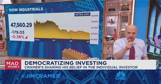 Investors can make money by picking individual stocks, says Jim Cramer