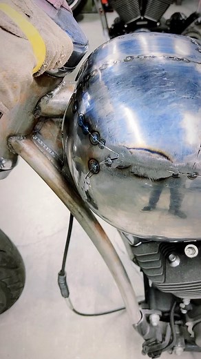 Gas Tank in One-Off #harleydavidson #harley #badlandjapan | BAD LAND