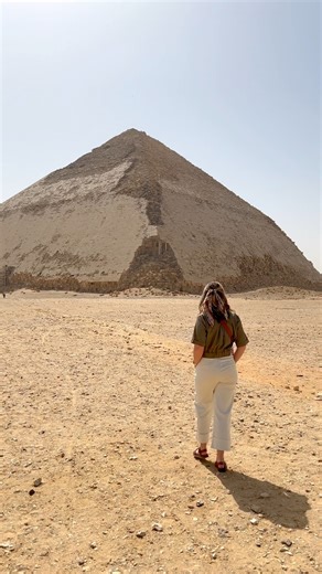 Did you know this is what the inside of a pyramid is like?? What surprised us the most was how far DOWN we climbed at the very beginning. Most of the tunnels and chambers are well underground and the pyramid you see is like the “tip of the iceberg” We were also so surprised we were allowed to go in and roam around by ourselves 😅 These videos were from the Pyramids of Dahshur (the first Egyptian pyramids!), but you can also go inside the famous pyramids of Giza Definitely something to add to you