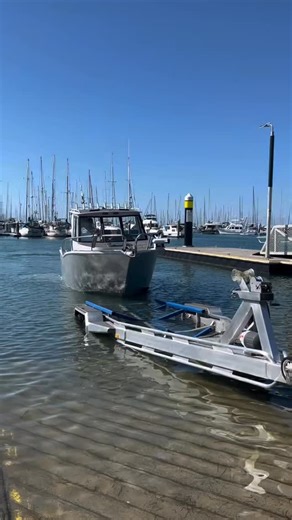 Retrieve like a pro! 🚤 After a day on the water, retrieve your boat safely, quickly, and without getting wet with the L & R Boat Latch. #BoatLatch #LaunchAndRetrieve #BoatLife #Boating | Launch & Retrieve Boat Latch