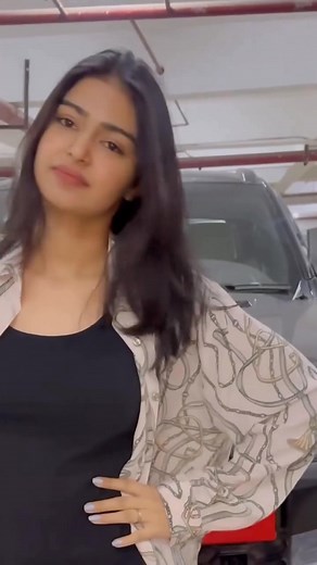 10K views · 930 reactions | 1 phone  #Christmas #wedding | Mahi Chahar | Facebook