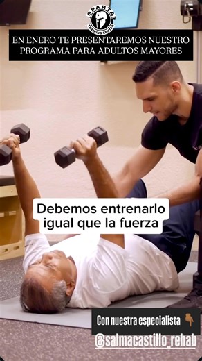 El concepto de que "el equilibrio vive en 3 sistemas" se refiere comúnmente a los tres sistemas sensoriales que el cerebro humano integra para mantener la orientación y el equilibrio físico. Estos sistemas trabajan conjuntamente para permitirnos estar de pie, caminar y movernos sin caernos. Los tres sistemas son: 🔺Sistema Visual (vista): Proporciona información sobre la posición del cuerpo en relación con el entorno, la dirección del movimiento y la verticalidad. 🔺Sistema Vestibular (oído inte