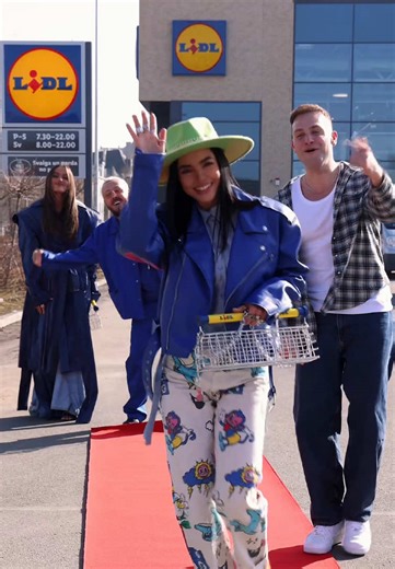 Perfect Fit: The Trolley Bag Experience