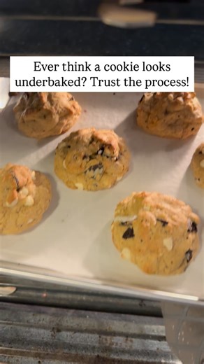 Thermodynamics in baking cookies!🤘🏼We bake at 375° for 14-16 min to get what we think is the perfect cookie✨🤌🏼 #yum #tips #tipsandtricks #baking #bakingtips #bakersofinstagram #homebaker #homebakery #bakery #smallbusiness #hacks #tricks #cookie #cookies #cookiedecorating #cookiebaking #bake #bakewithlove #chocolatechipcookies #chocolatechip #cookielover #business #businessowner #businesswoman #food #foodie #foodlover #cottagefood #bakinghacks101 #recipe | It's Half Baked