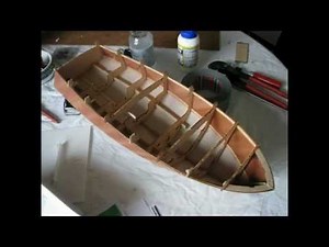 Aeronaut Diva Holz - Modellboot RC - klassisches Kajütboot der 60er