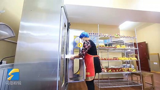 19K views · 355 reactions | With #SpringFestival just around the corner, many are enjoying a traditional Chinese New Year pastry called huabobo. The pastry made by Zhang Yongxiang in #Weifang High-tech Zone mixes vegetable juice or fruit juice and comes in a variety of shapes. Take a look! #TastyWeifang | Weifang of China | Facebook