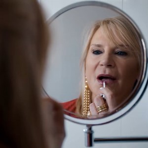 Socialite Skye Leckie's experience living on the streets of Sydney during the filming of Filthy Rich & Homeless season 2 changed her outlook, and her life, forever. Filthy Rich & Homeless | Starts next Tuesday 9th June | SBS Australia