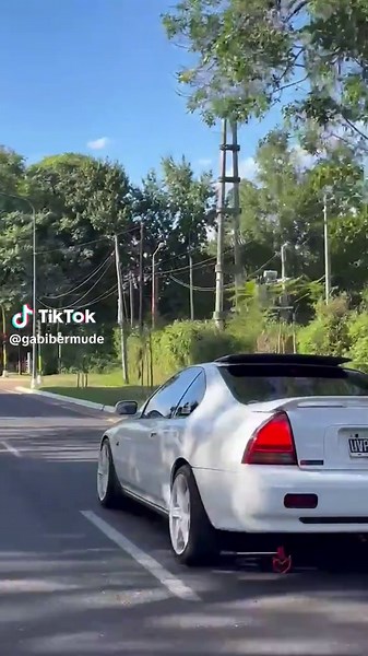 Honda Prelude 92: Un Paseo en el Atardecer