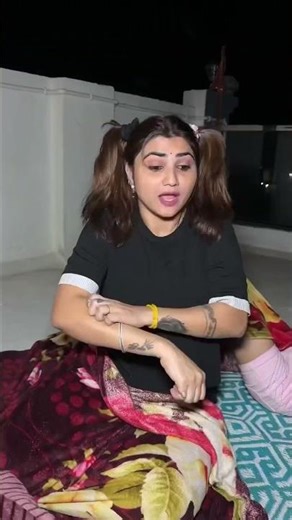 Introducing the "VitalWear SmartBand," a next-generation wearable gadget 🎉