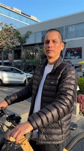 ¿Arquitecto Favorito? #modernity vs #postmodernity #streetinterview #viralinterviews #arquitectos #starchitects #designer #architecture