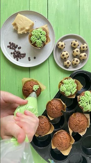 Schokoladige Fußball-Muffins zur Frauen-EM 2025 backen #shorts